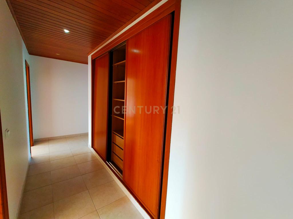 Apartamento T3 com Garagem  - Image 17